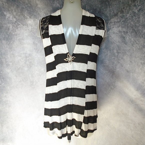 Black & White Tunic Top, SEE WHAT ELSE IT DOES!!! - Picture 3 of 15